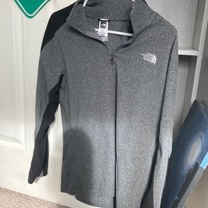 XL Boys Northface Sweater